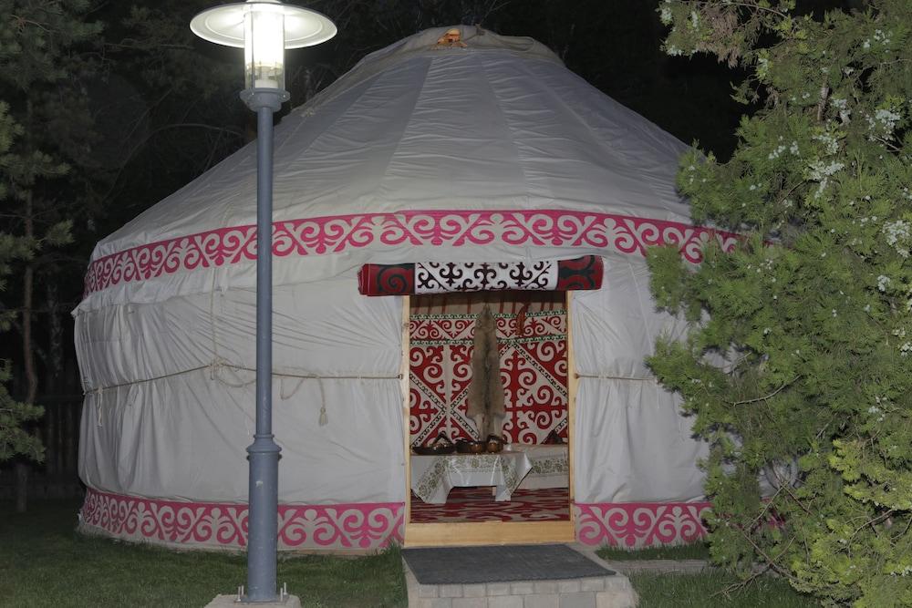Saraishyq Hotel Almatî Exterior foto
