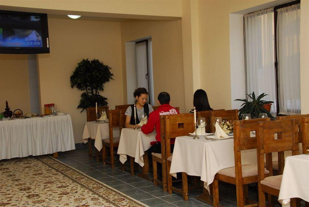 Saraishyq Hotel Almatî Exterior foto